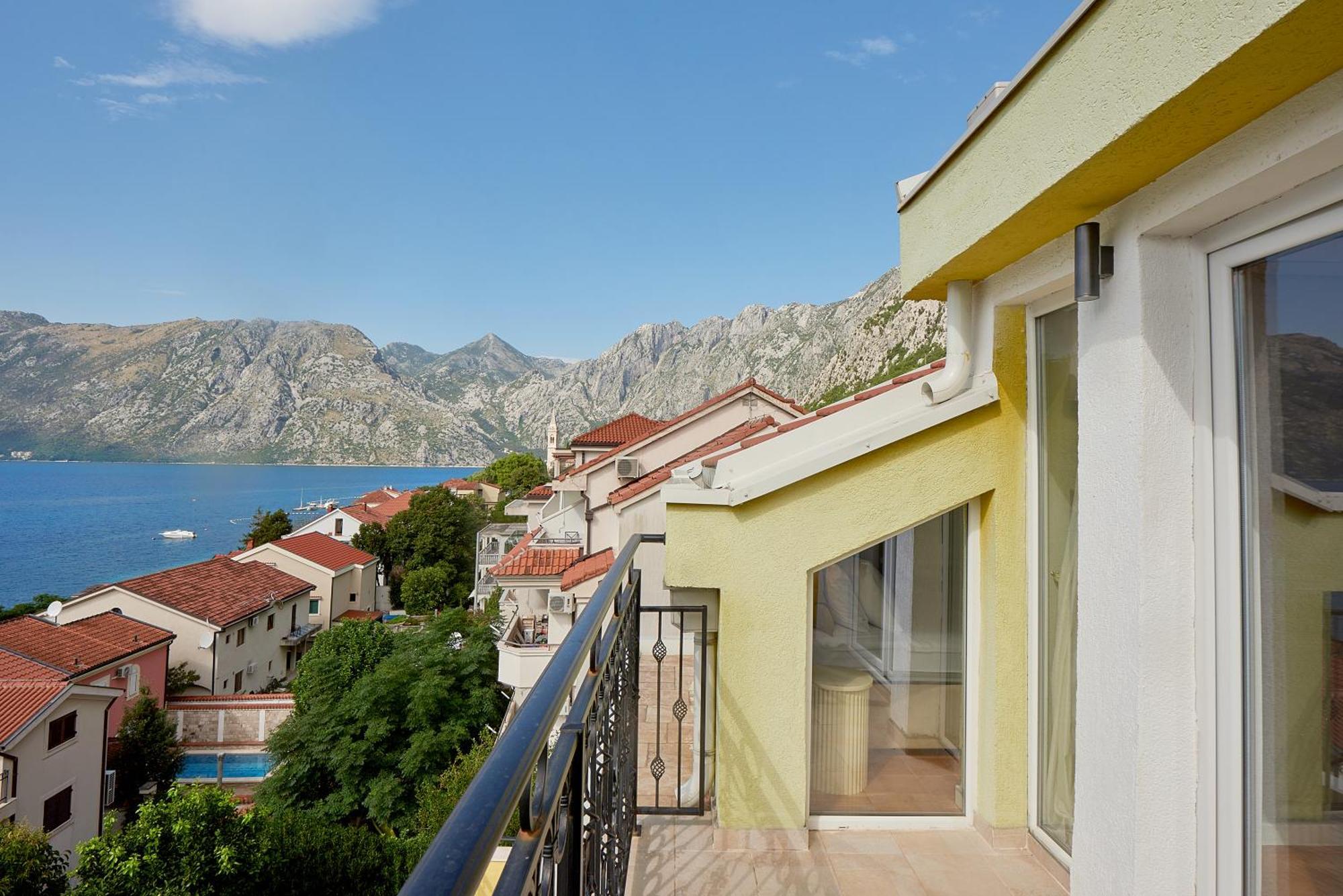 2Montenegro Mimoza Apartments ドブロタ エクステリア 写真
