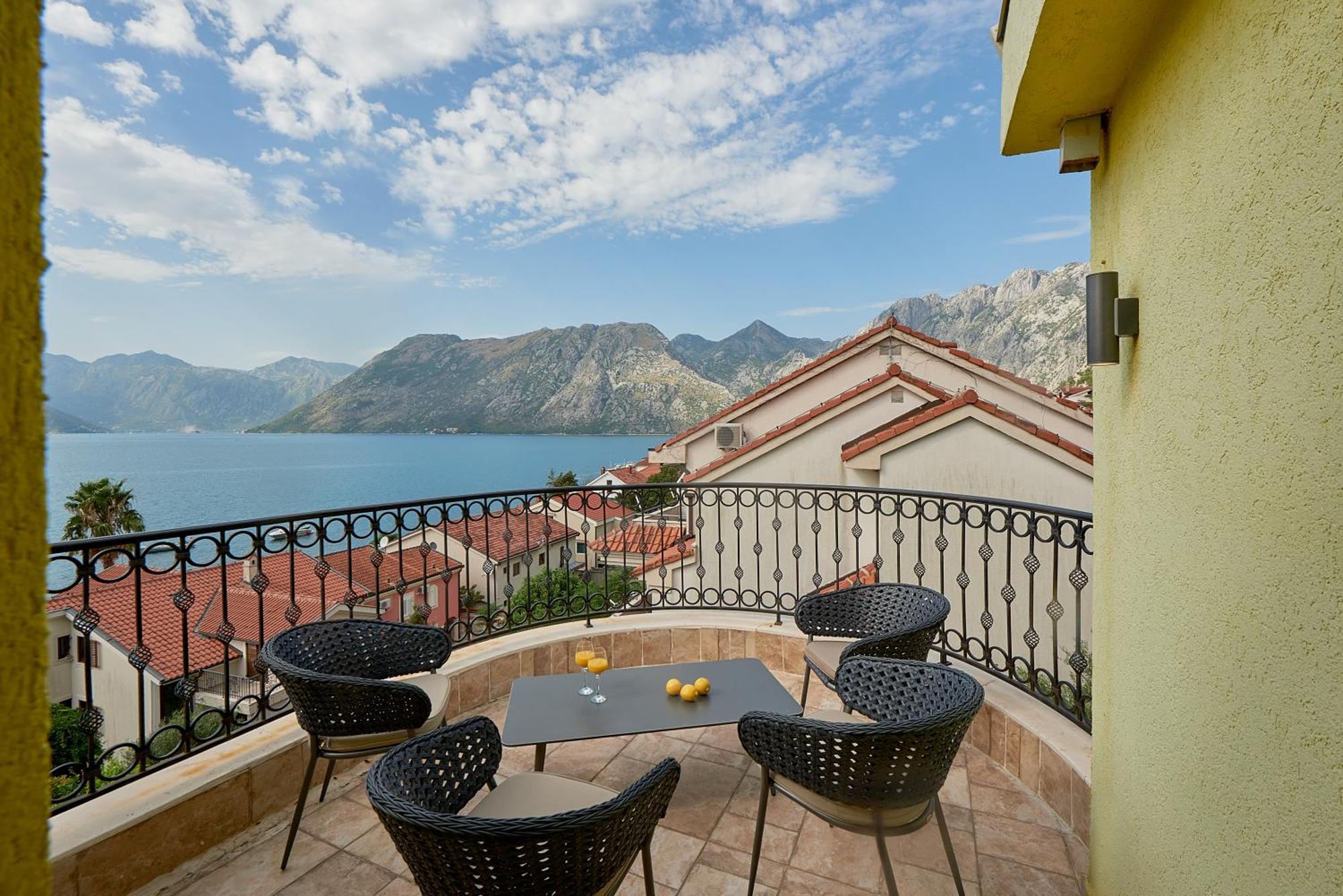 2Montenegro Mimoza Apartments ドブロタ エクステリア 写真