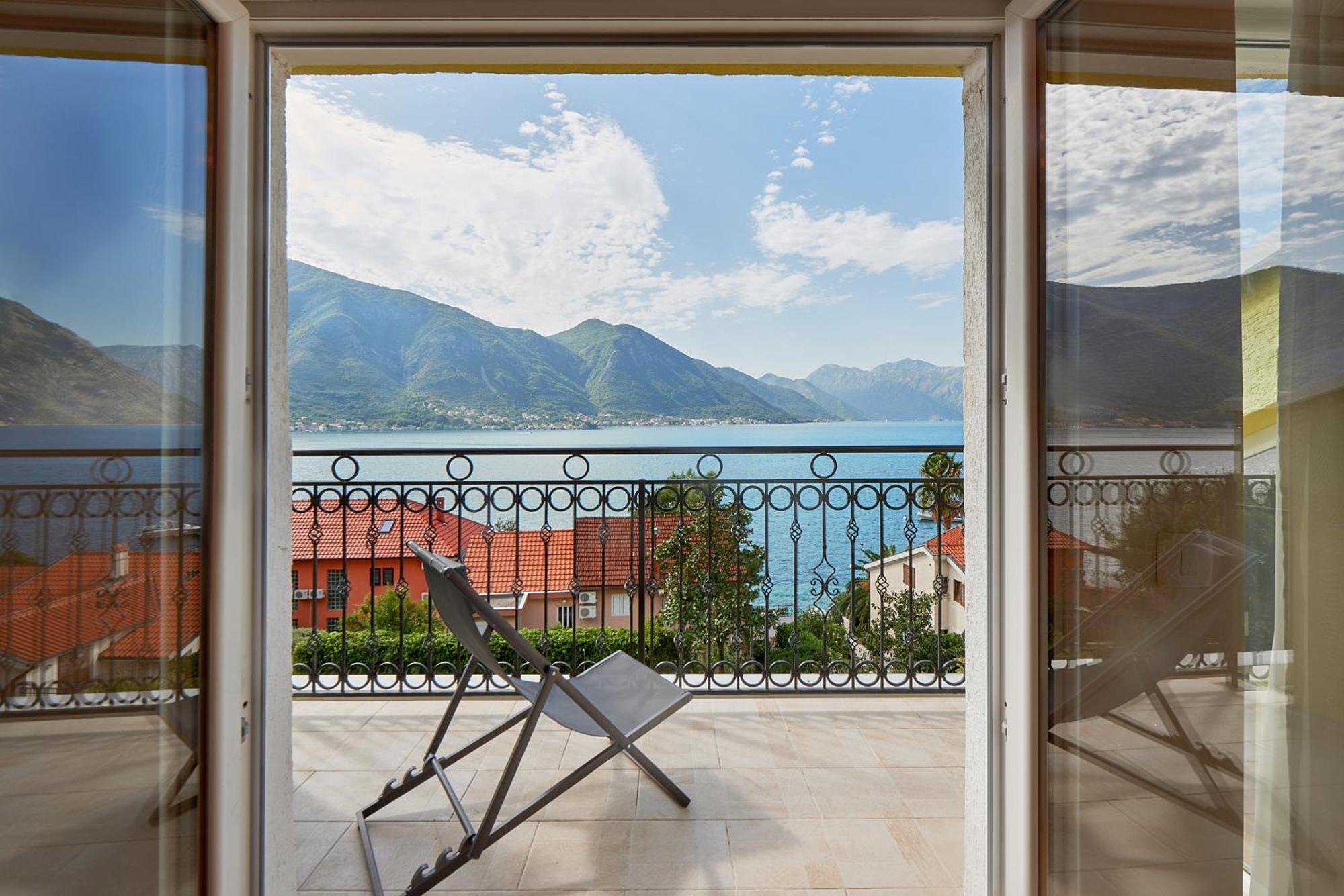 2Montenegro Mimoza Apartments ドブロタ エクステリア 写真