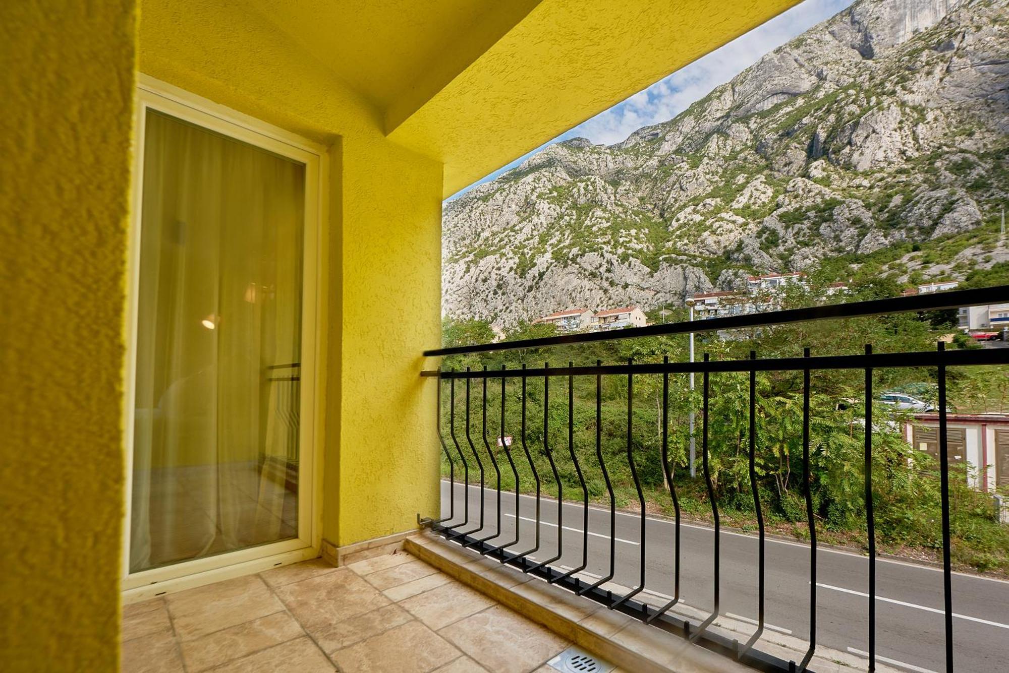 2Montenegro Mimoza Apartments ドブロタ エクステリア 写真