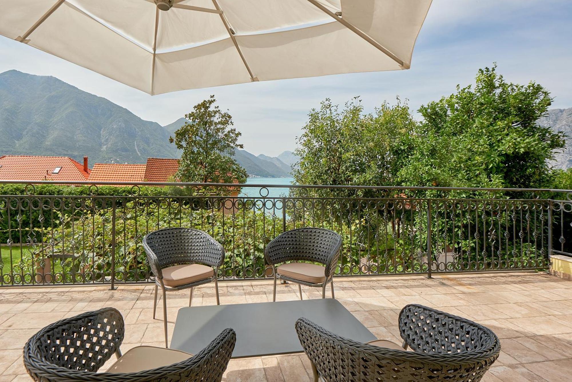 2Montenegro Mimoza Apartments ドブロタ エクステリア 写真