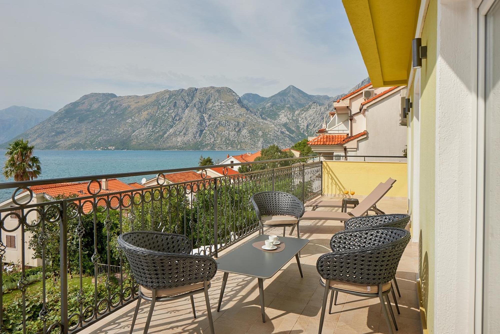 2Montenegro Mimoza Apartments ドブロタ エクステリア 写真
