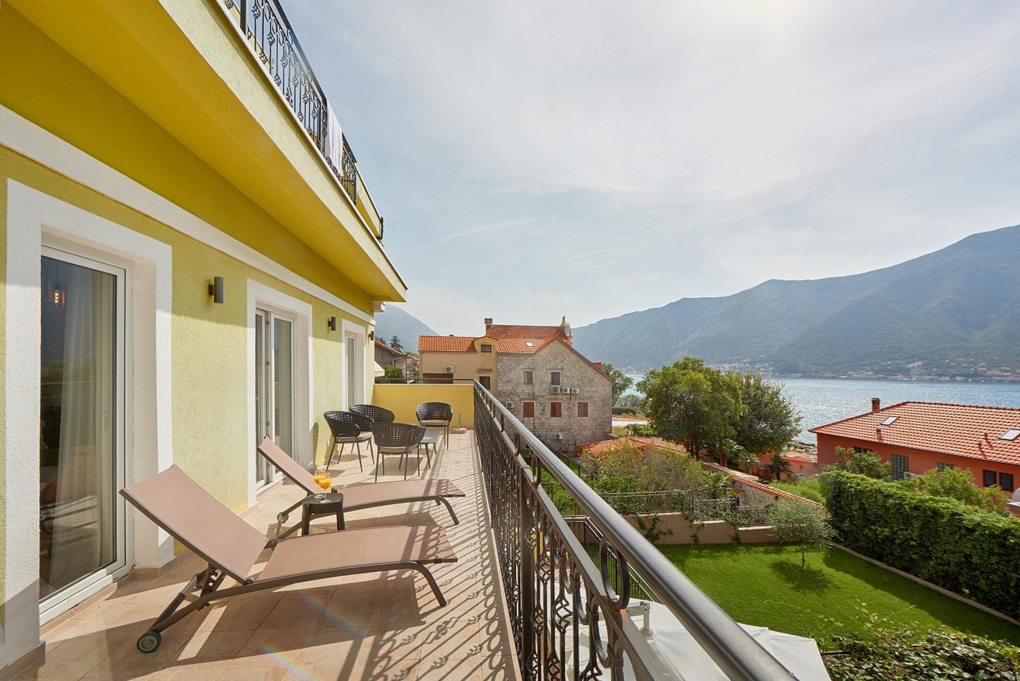 2Montenegro Mimoza Apartments ドブロタ エクステリア 写真